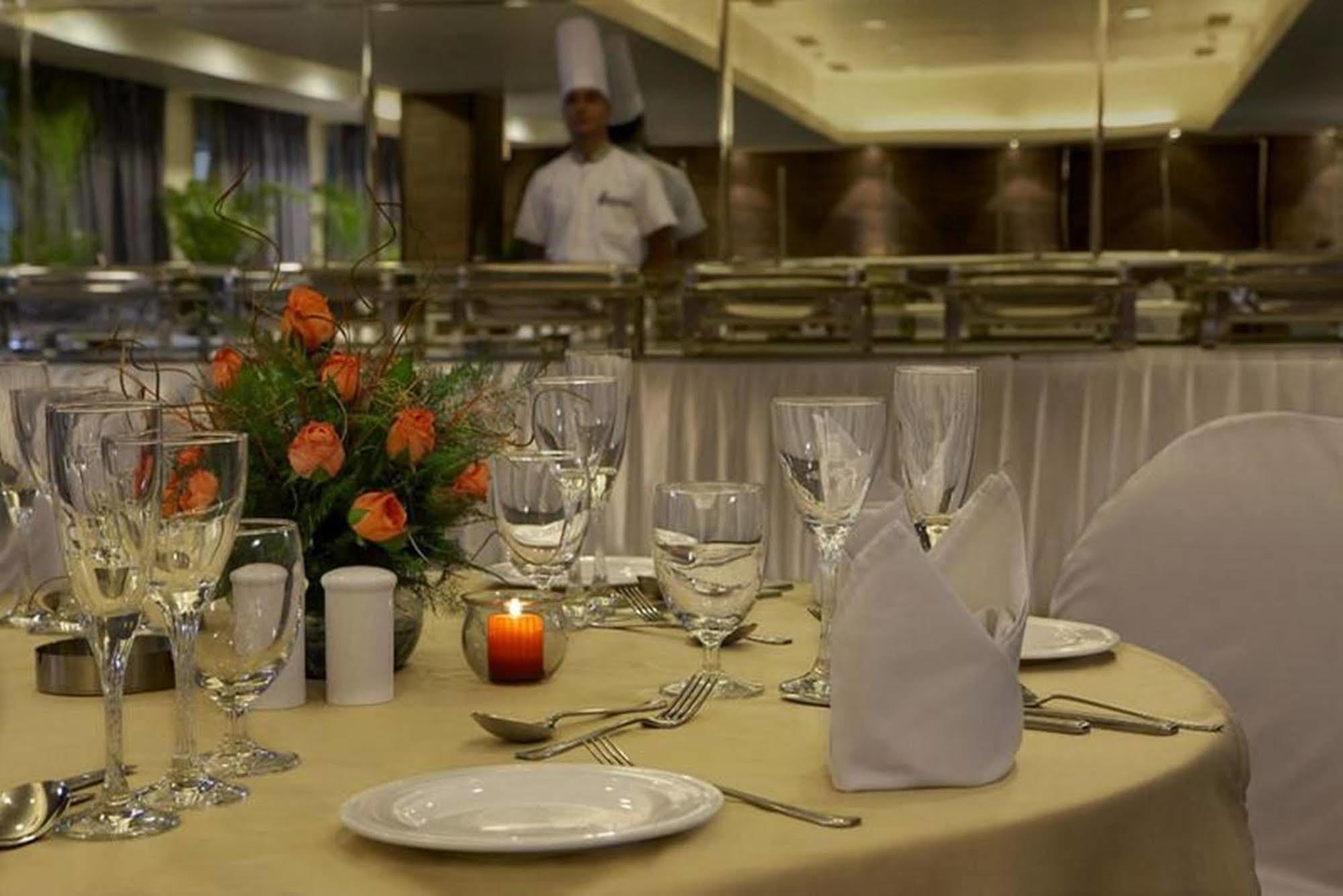 Silver Ferns A Boutique Hotel New Delhi Exterior photo
