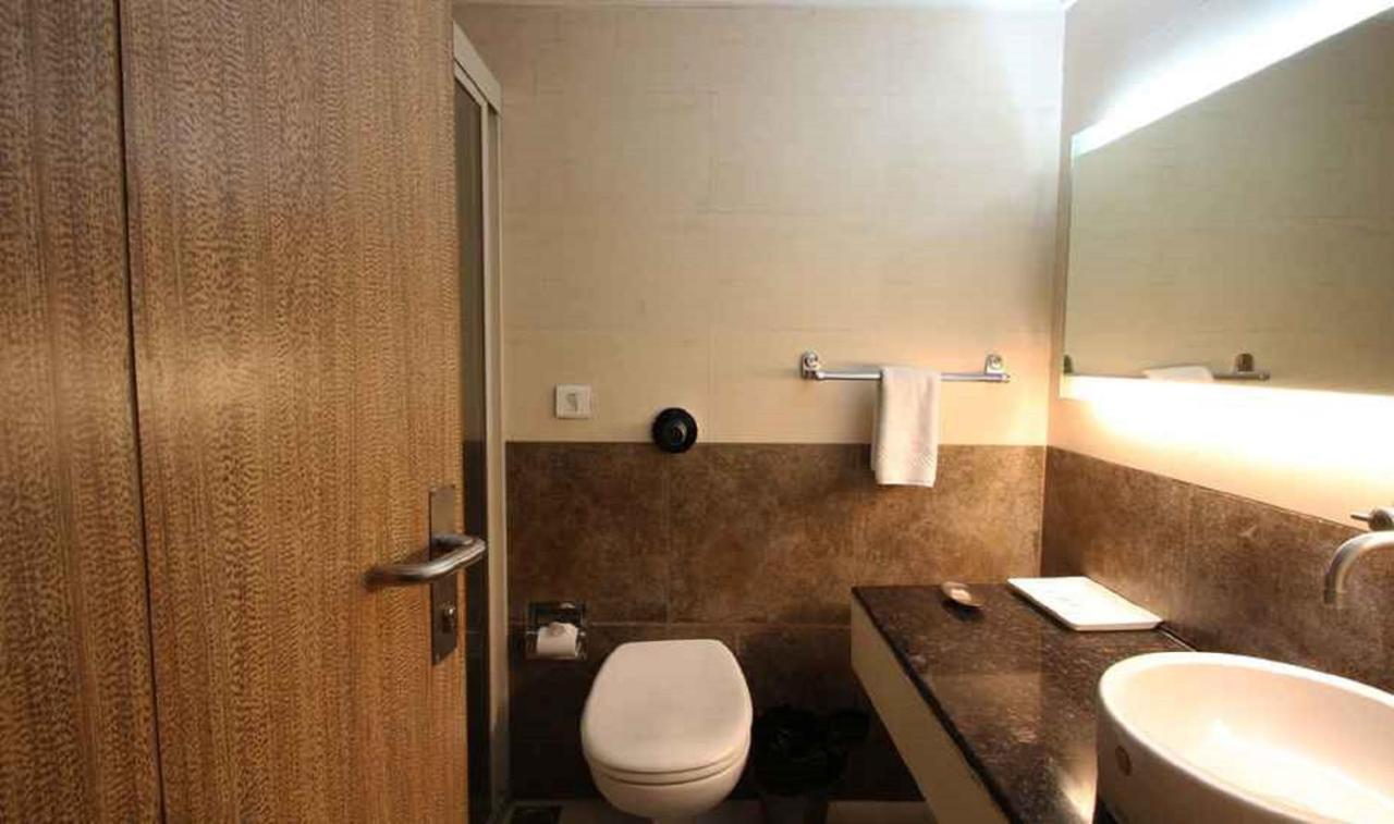 Silver Ferns A Boutique Hotel New Delhi Exterior photo